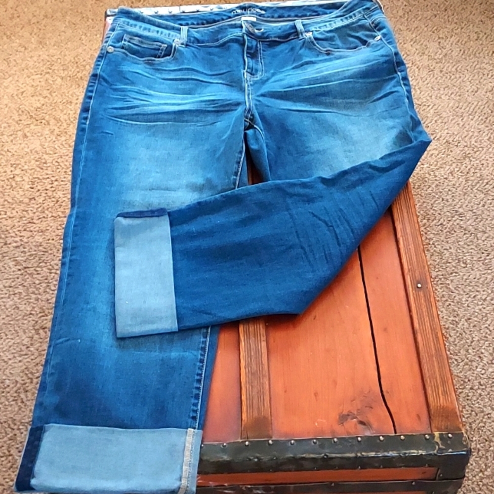 Maurices jeans